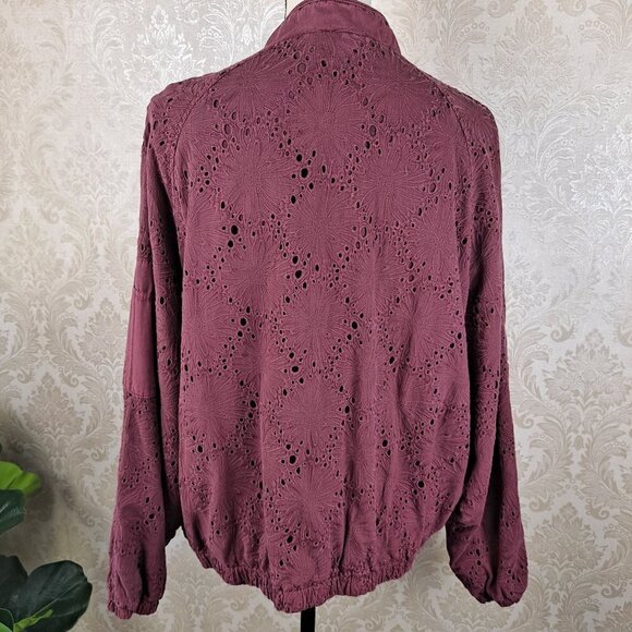 Free People Daisy Jane Size Medium Embroidered Eyelet Bomber Jacket Raspberry - Picture 9 of 16